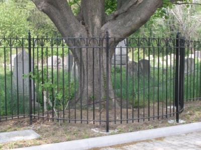 8' Tall steel bar custom fence with hand made fineals. (Brooklyn, NY)